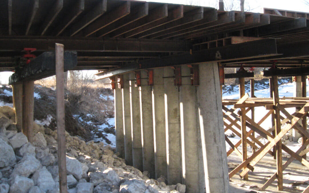 Slab Bridge near Newton, IA | Jasper County | 2014